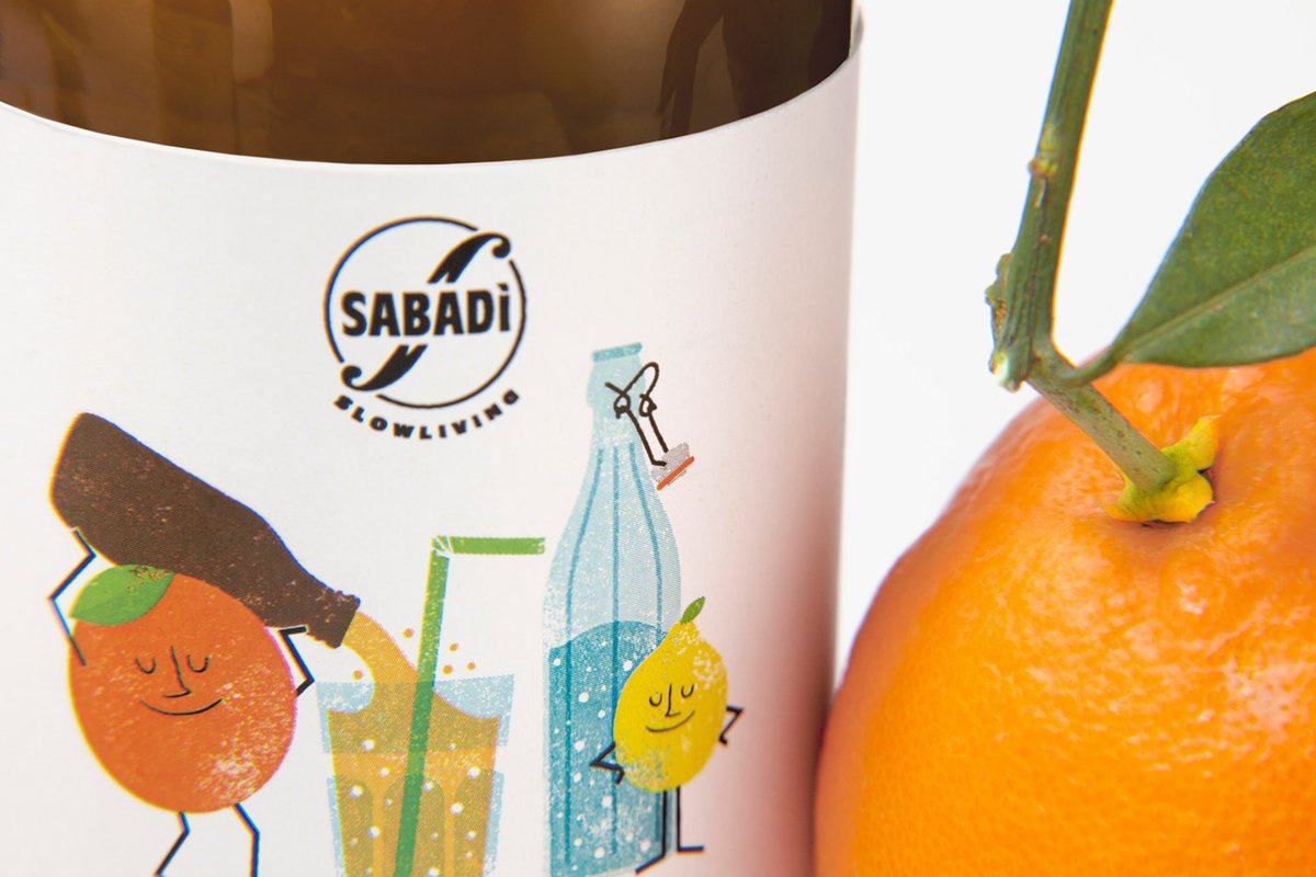 2組國外果汁飲料品牌設(shè)計(jì)賞析，品牌設(shè)計(jì)，飲料品牌設(shè)計(jì)，品牌包裝設(shè)計(jì)，深圳品牌設(shè)計(jì)，左右格局