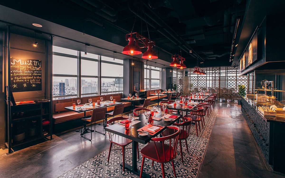 餐飲Mad Cow品牌策劃設(shè)計案例——燒烤與酒吧的完美結(jié)合，餐飲品牌設(shè)計，餐飲品品牌形象設(shè)計，品牌形象整合，餐飲品牌營銷，餐飲品牌戰(zhàn)略定位，品牌設(shè)計公司，品牌策劃公司，深圳品牌策劃，深圳品牌設(shè)計，左右格局