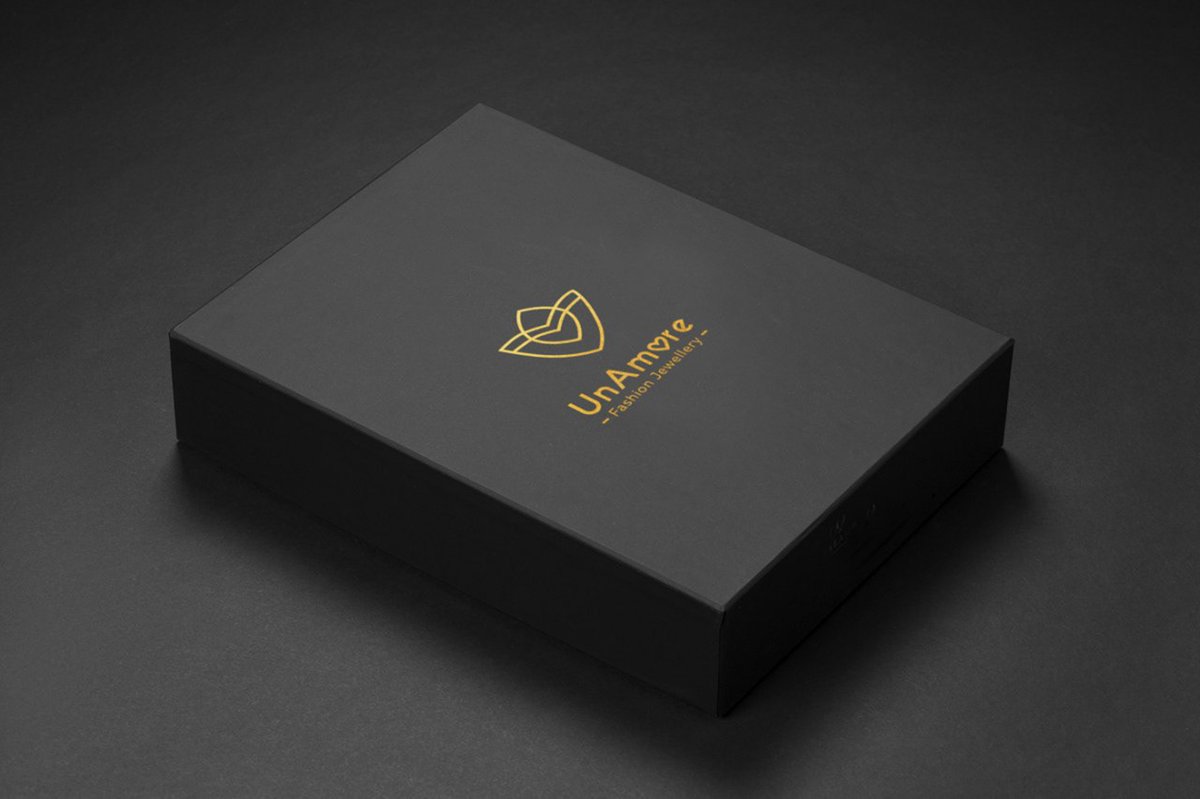 時(shí)尚珠寶首飾UNAMORE品牌設(shè)計(jì)和強(qiáng)化品牌“時(shí)尚”定位，時(shí)尚珠寶品牌設(shè)計(jì)，時(shí)尚品牌形象設(shè)計(jì)，品牌形象整合，珠寶品牌營(yíng)銷(xiāo)，品牌戰(zhàn)略定位，品牌設(shè)計(jì)公司，品牌策劃公司，深圳品牌策劃，深圳品牌設(shè)計(jì)，左右格局